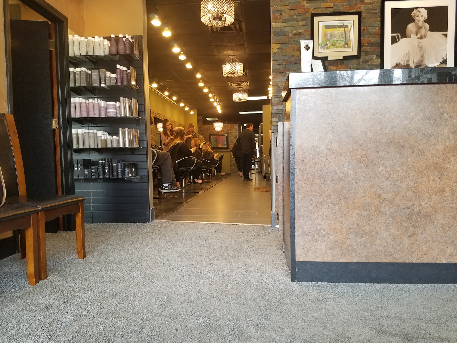 Edwin Paul Salon — photo